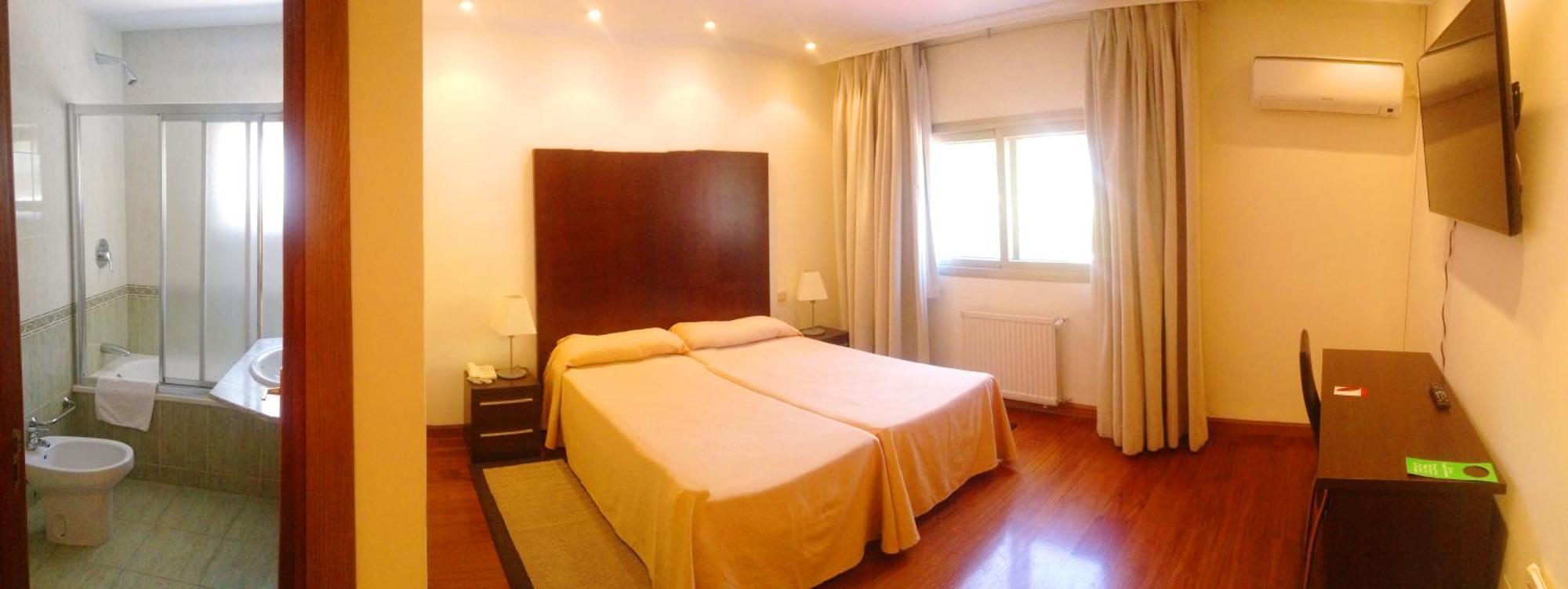 Hotel Escuela Madrid Room photo