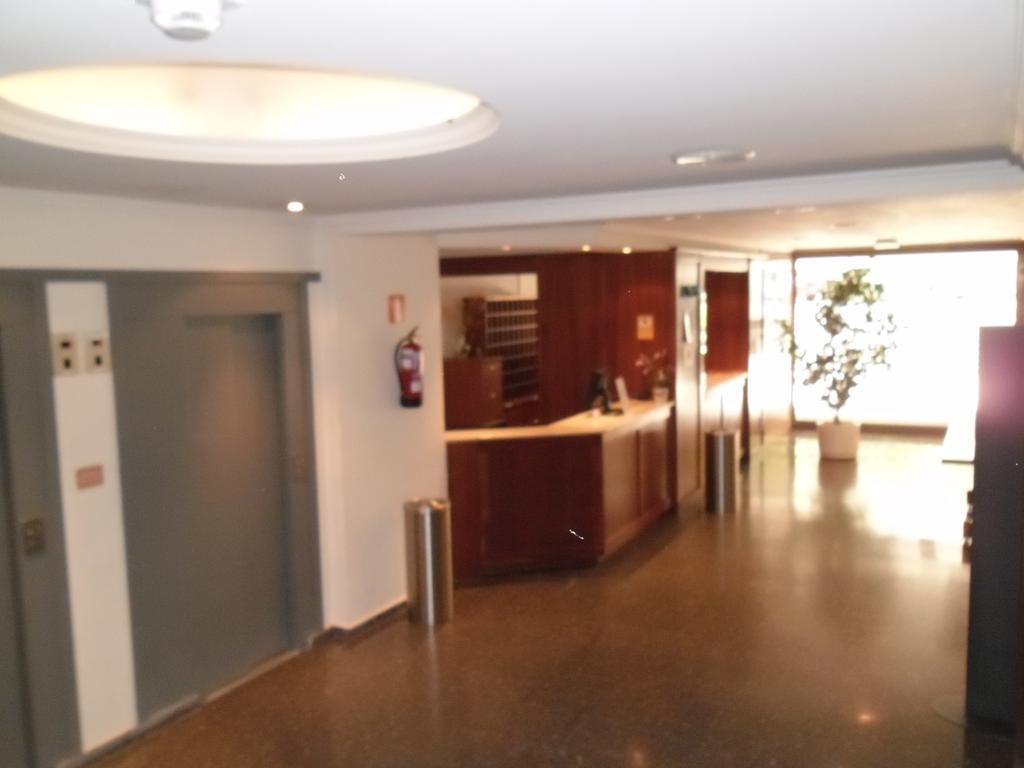 Hotel Escuela Madrid Exterior photo