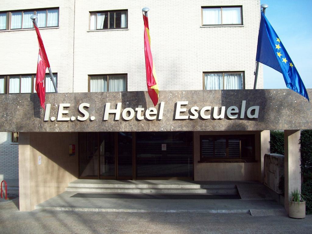 Hotel Escuela Madrid Exterior photo